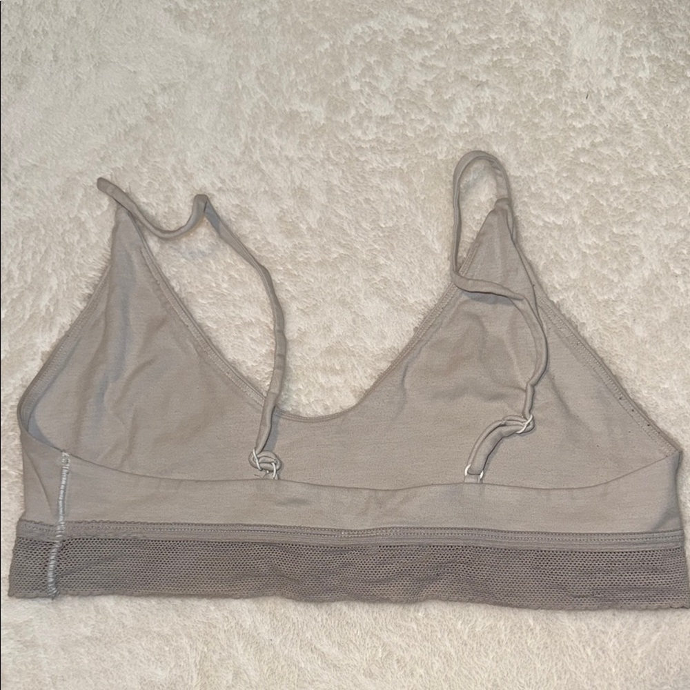 lululemon athletica Green, White and Pink Seamless Bras Intimates - Picture 10 of 11
